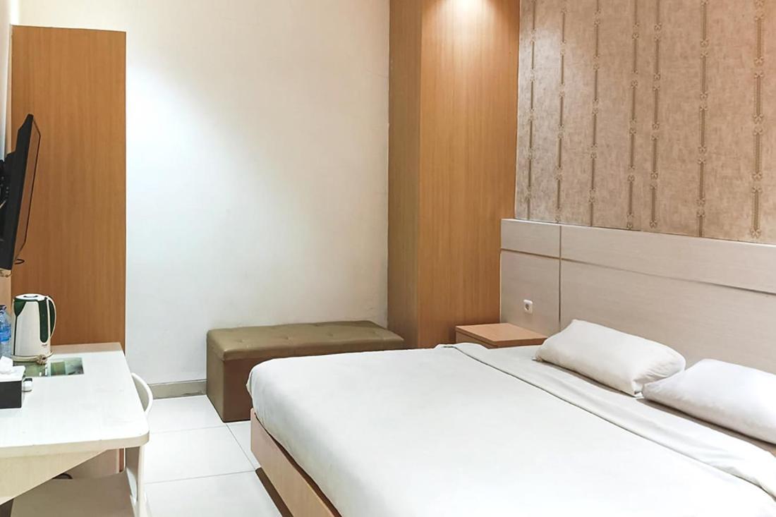 Twospaces Living At Kr Hotel Palembang Kültér fotó